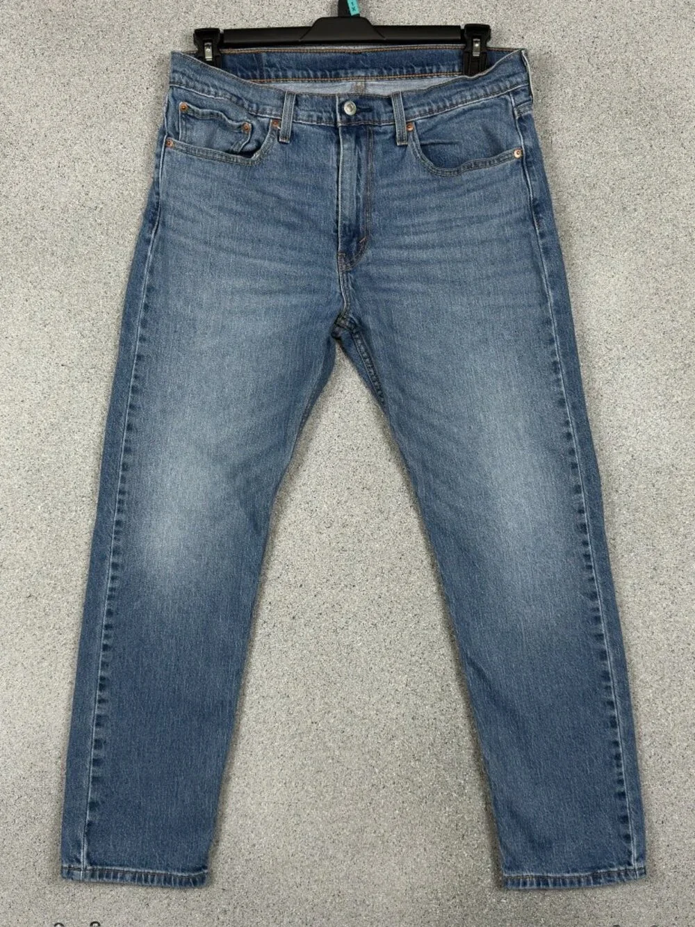 Levi's 502 Taper Men's Jeans 33x30 Blue Medium Wash Work Casual Tapered Denim